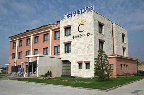 Hotel Camino Real Duenas Ngoại thất bức ảnh
